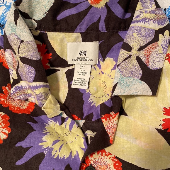 H&M Relaxed Fit Floral Shirt Size S - Picture 1 of 7